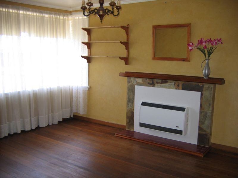 6 Ronald Crescent, Somerset TAS 7322