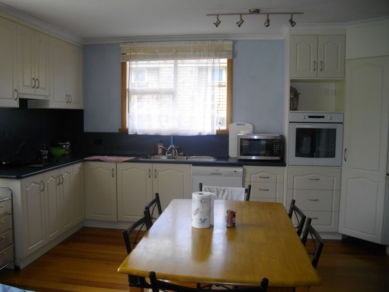 17 Futuna Avenue, Burnie TAS 7320