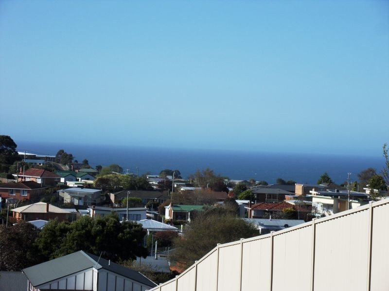 3/2 Stevens Place, Burnie TAS 7320