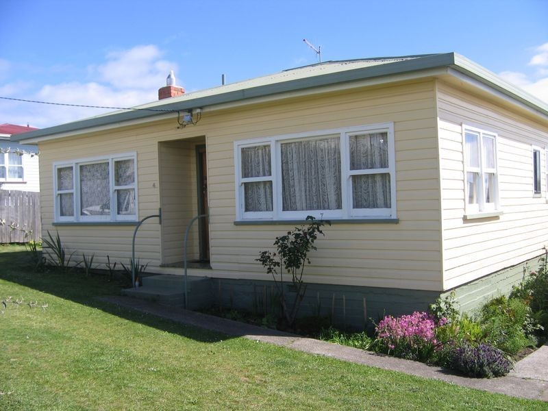 4 Fielding Street, Penguin TAS 7316