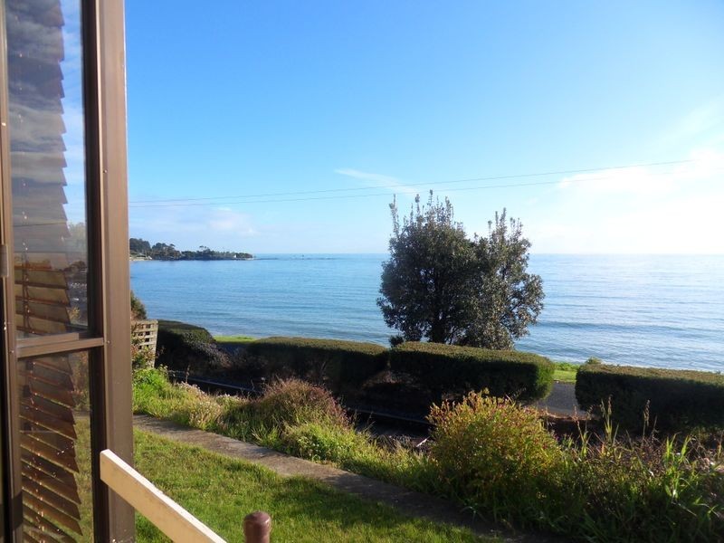 2/99 Main Road, Penguin TAS 7316