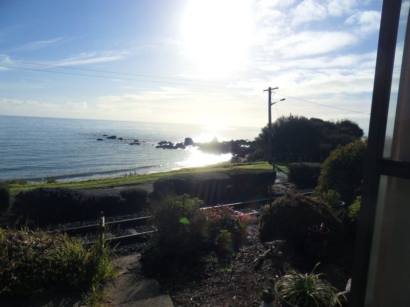 2/99 Main Road, Penguin TAS 7316