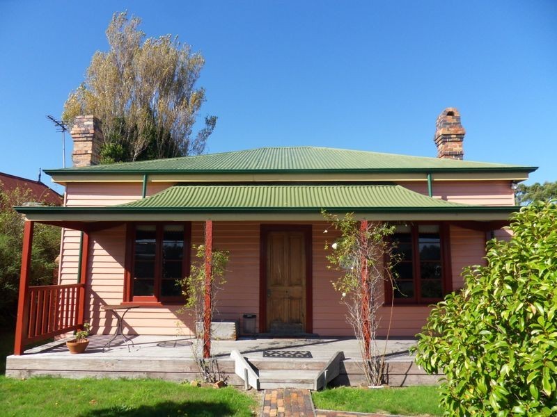 2 to 4 Reid Street, Strahan TAS 7468