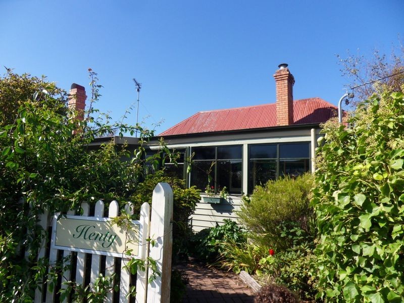 8 Reid Street, Strahan TAS 7468