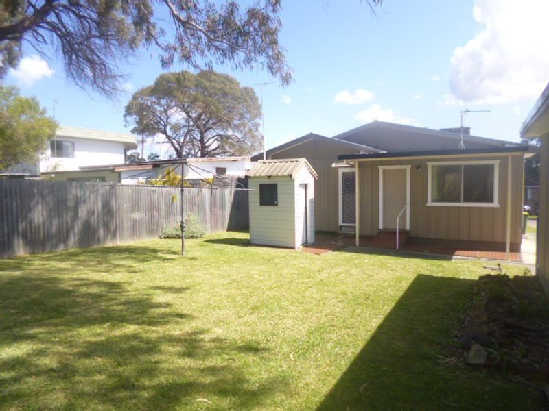 27 Leonard Avenue, Toukley NSW 2263