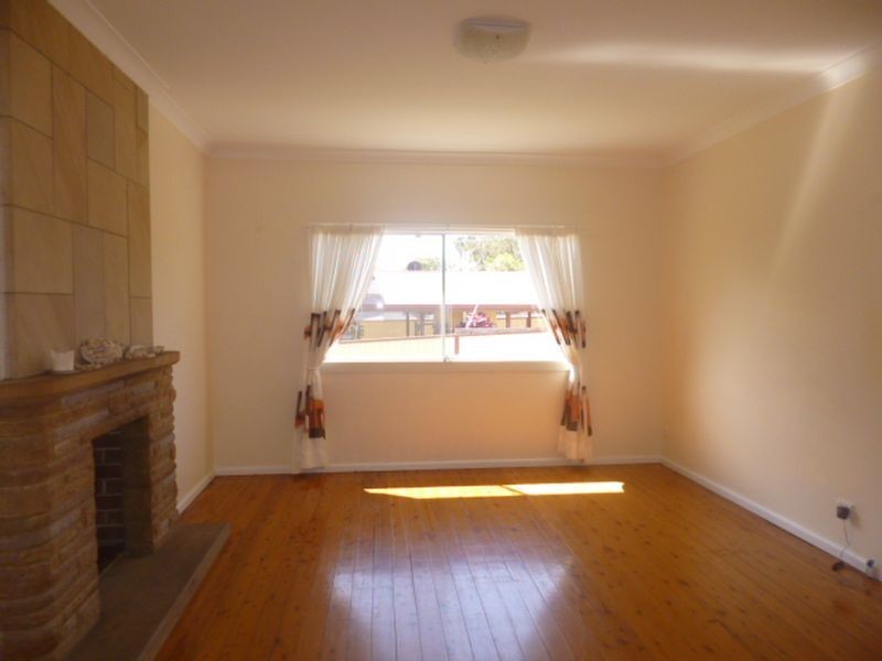 27 Leonard Avenue, Toukley NSW 2263