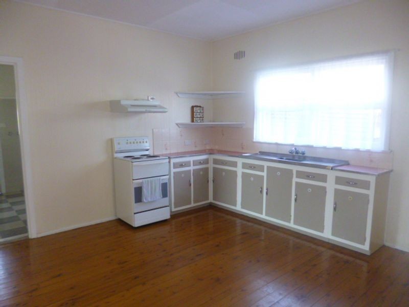 27 Leonard Avenue, Toukley NSW 2263