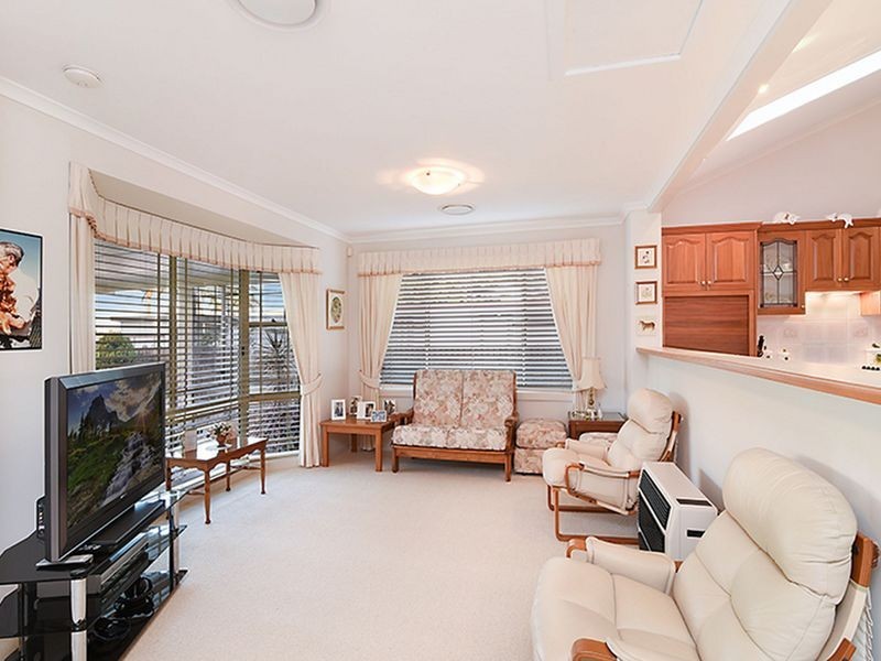 15 Viewpoint Drive, Toukley NSW 2263