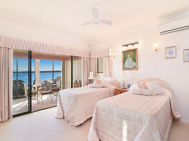 15 Viewpoint Drive, Toukley NSW 2263