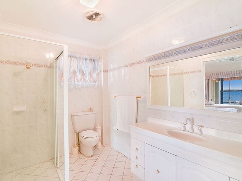 15 Viewpoint Drive, Toukley NSW 2263