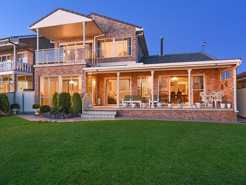 15 Viewpoint Drive, Toukley NSW 2263