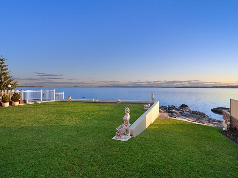 15 Viewpoint Drive, Toukley NSW 2263