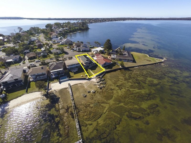 15 Viewpoint Drive, Toukley NSW 2263