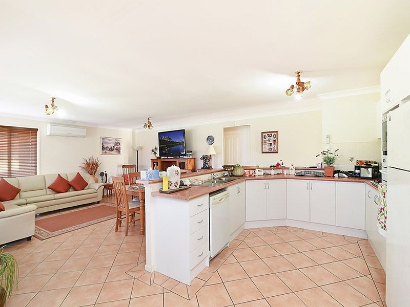 31 Barrington Drive, Woongarrah NSW 2259