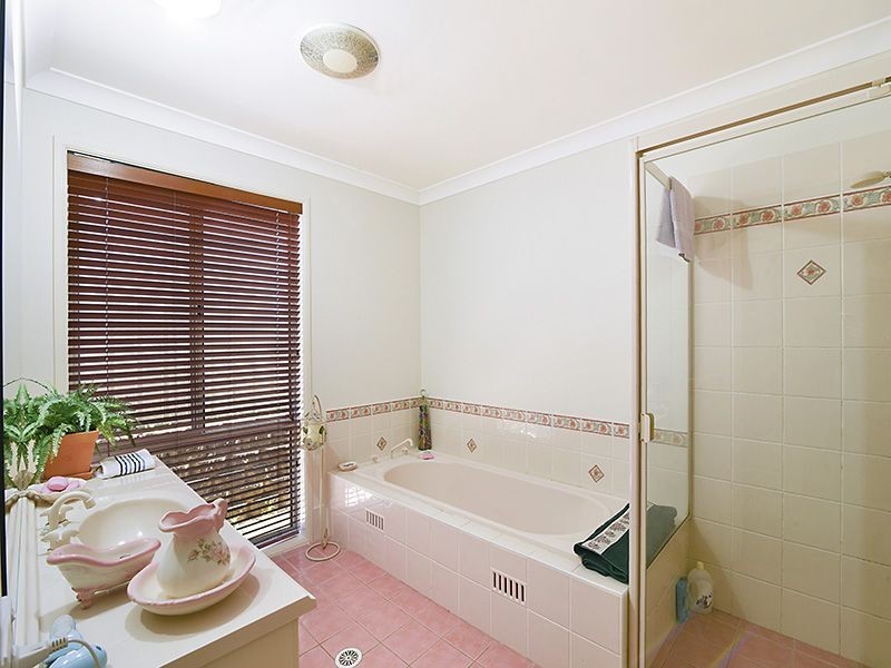 31 Barrington Drive, Woongarrah NSW 2259