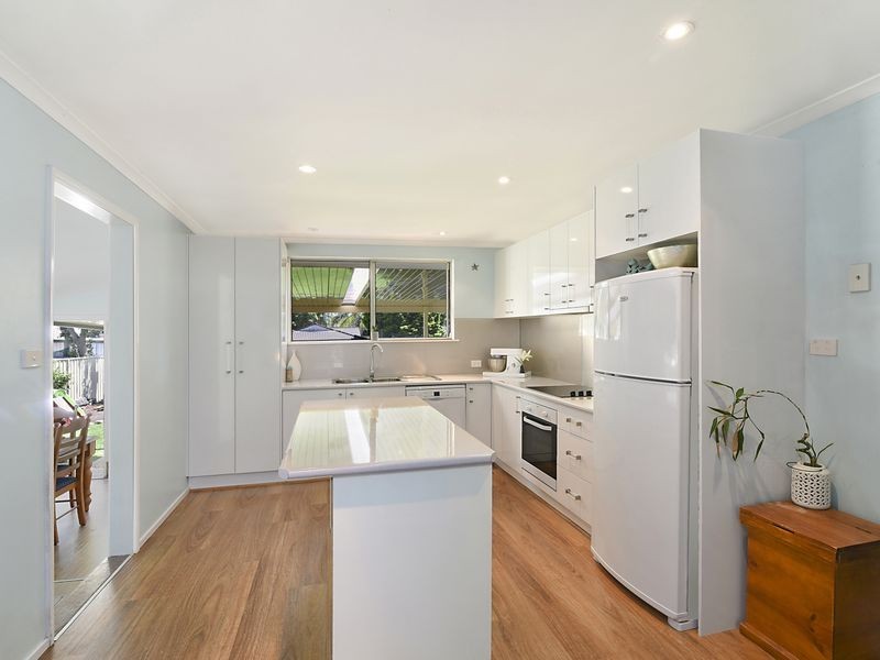 51 Manuka Parade, Gorokan NSW 2263