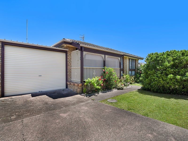 61 Gilbert Avenue, Gorokan NSW 2263