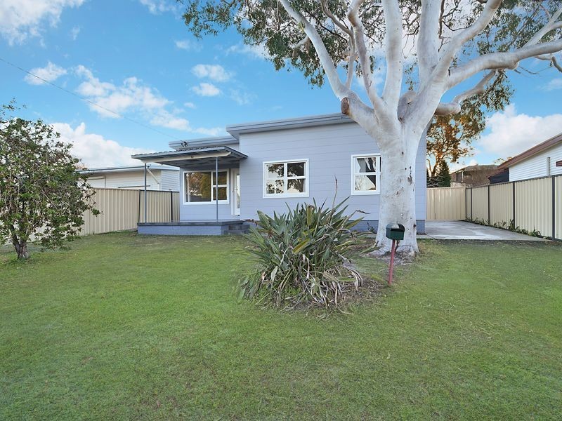 12 Delia Avenue, Budgewoi NSW 2262