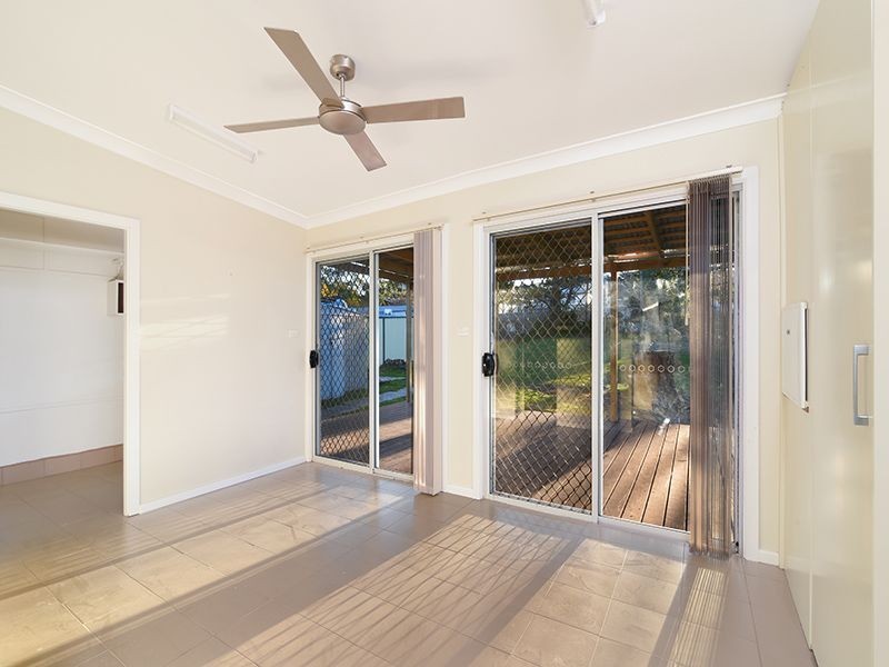 12 Delia Avenue, Budgewoi NSW 2262