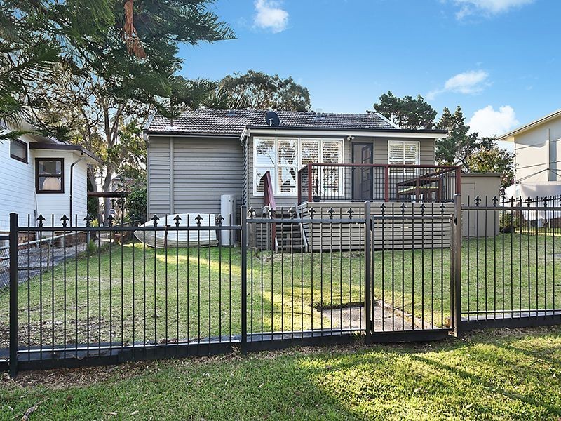 121 Sunrise Avenue, Budgewoi NSW 2262