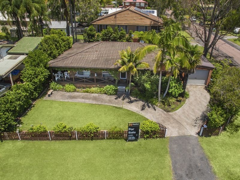 1 Lloyd Avenue, Chain Valley Bay NSW 2259