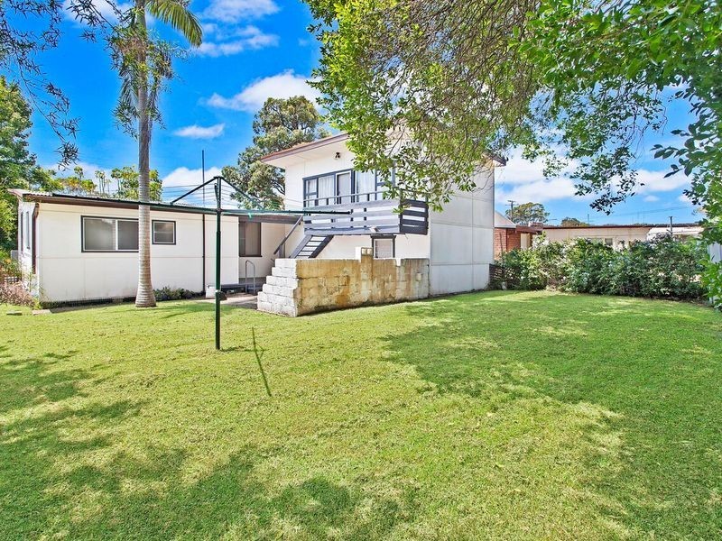 9 Ninth Avenue, Toukley NSW 2263