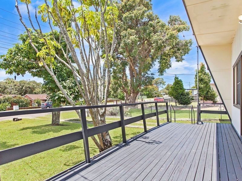 9 Ninth Avenue, Toukley NSW 2263