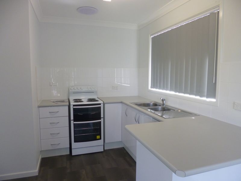 77 Kawana Avenue, Blue Haven NSW 2262