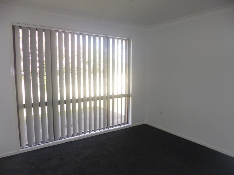 77 Kawana Avenue, Blue Haven NSW 2262