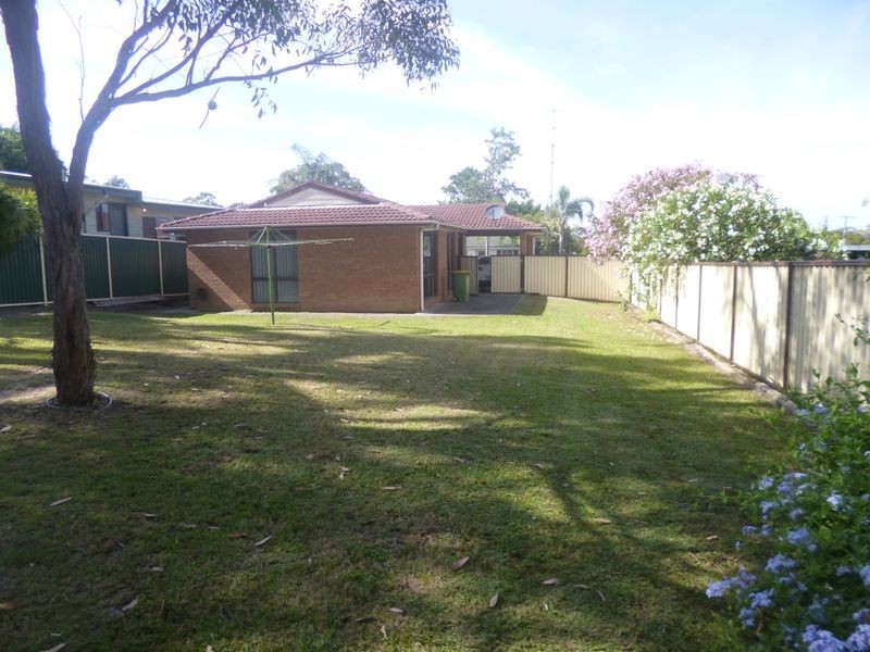 77 Kawana Avenue, Blue Haven NSW 2262