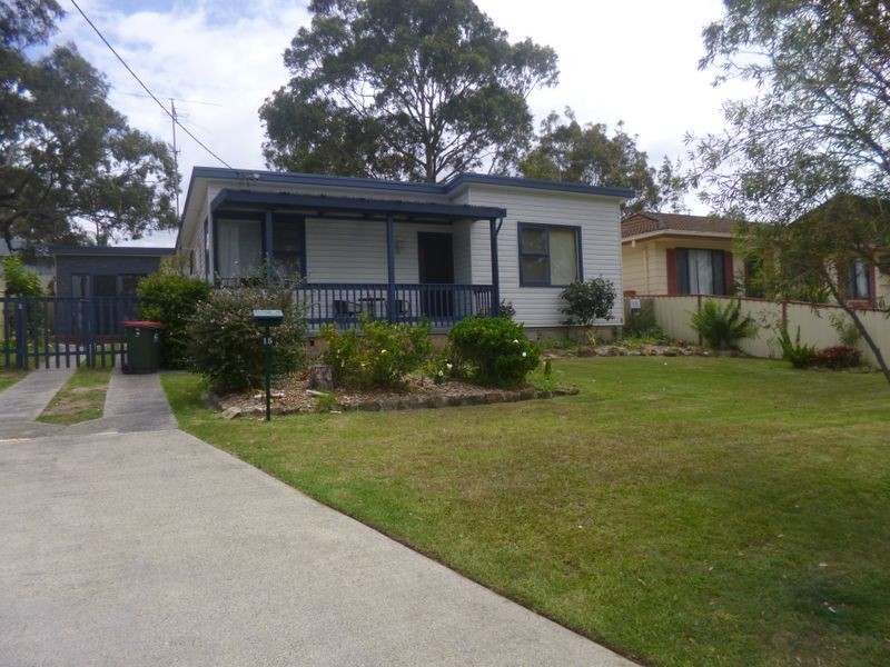 15 Sadie Avenue, Gorokan NSW 2263