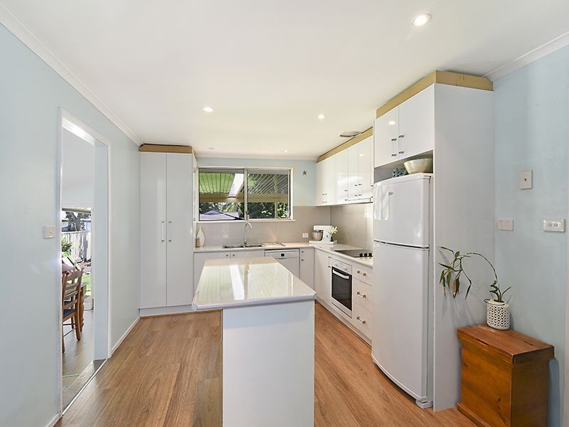 51 Manuka Parade, Gorokan NSW 2263