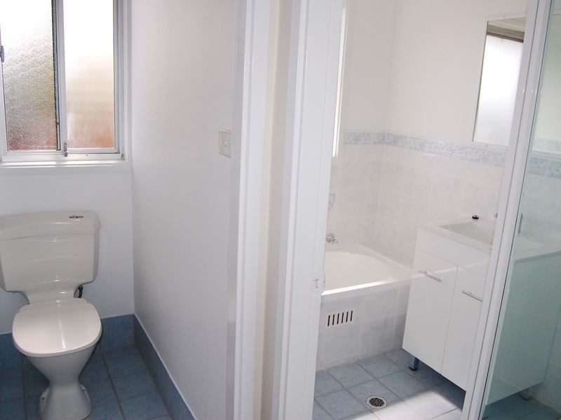 6 Esther Close, Gorokan NSW 2263