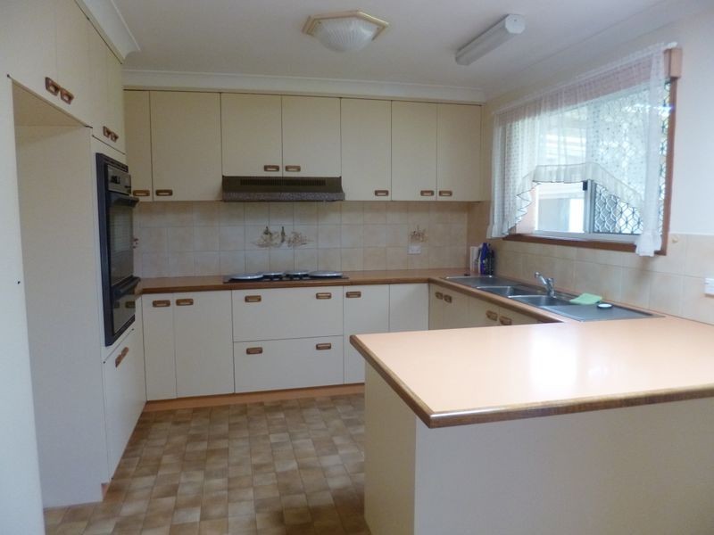 32 Second Avenue, Toukley NSW 2263