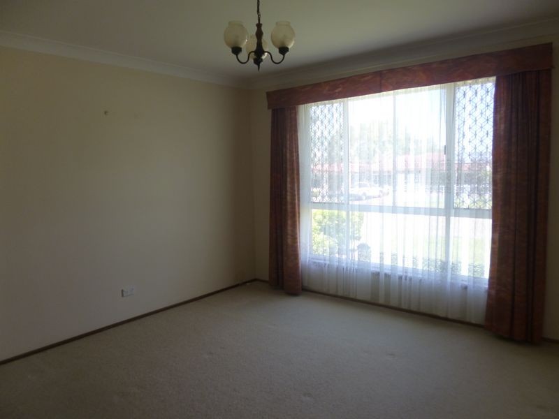 32 Second Avenue, Toukley NSW 2263