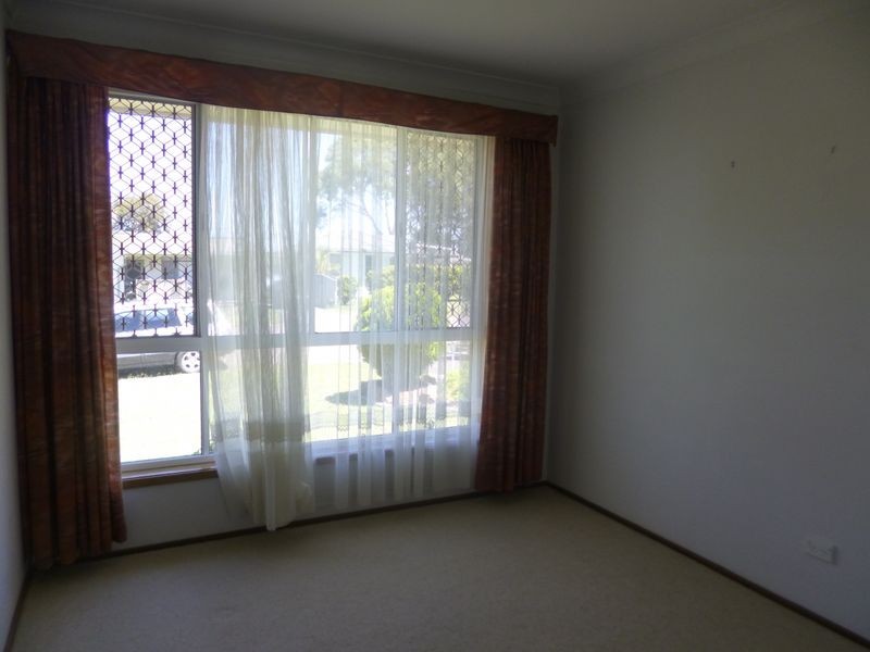 32 Second Avenue, Toukley NSW 2263