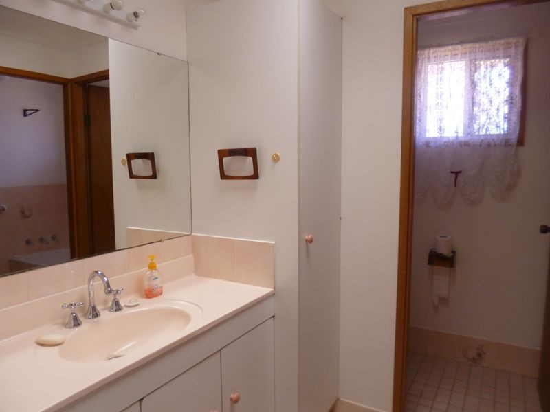 32 Second Avenue, Toukley NSW 2263