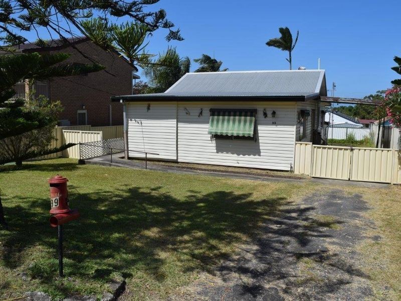99 Coonanga Avenue, Budgewoi NSW 2262