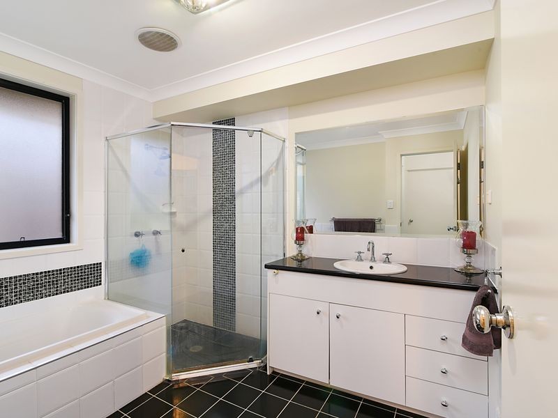 11 Kelat Avenue, Wadalba NSW 2259