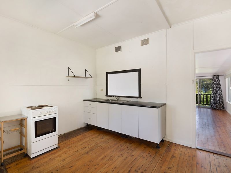 12 Kyong Avenue, Buff Point NSW 2262