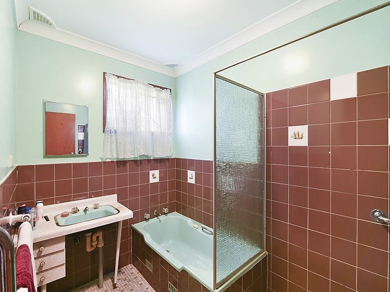137 Wallarah Road, Gorokan NSW 2263