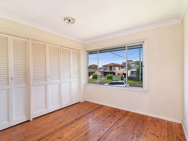 22 Ravenswood Street, Mannering Park NSW 2259
