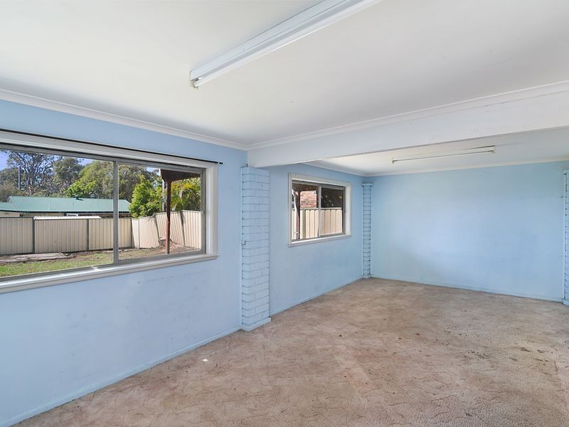 22 Ravenswood Street, Mannering Park NSW 2259