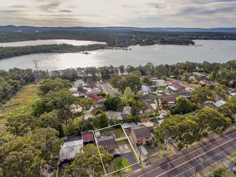 Mannering Park NSW 2259