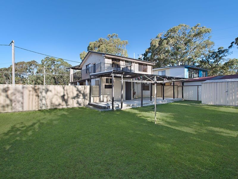 Mannering Park NSW 2259