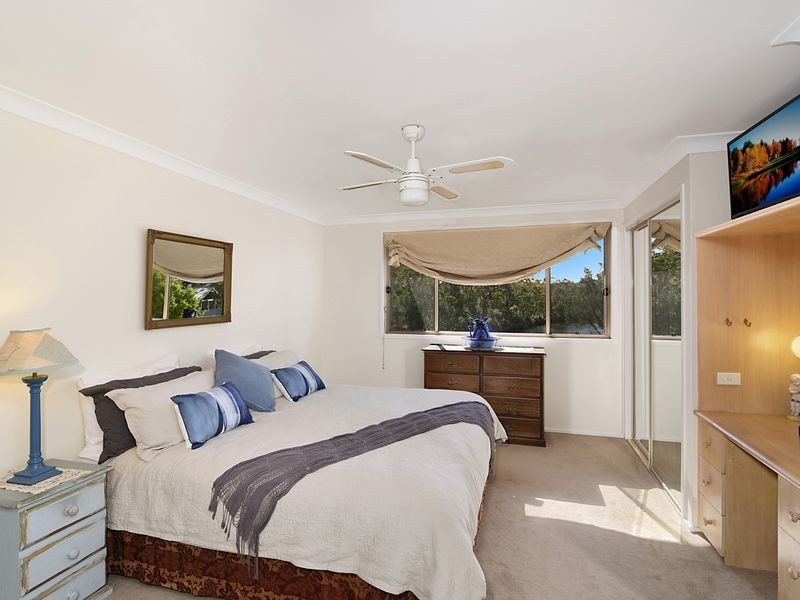 4 Mckellar Boulevard, Blue Haven NSW 2262