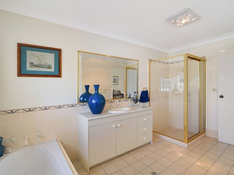4 Mckellar Boulevard, Blue Haven NSW 2262