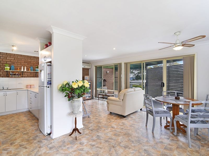 1/4 Mary Street, Gorokan NSW 2263