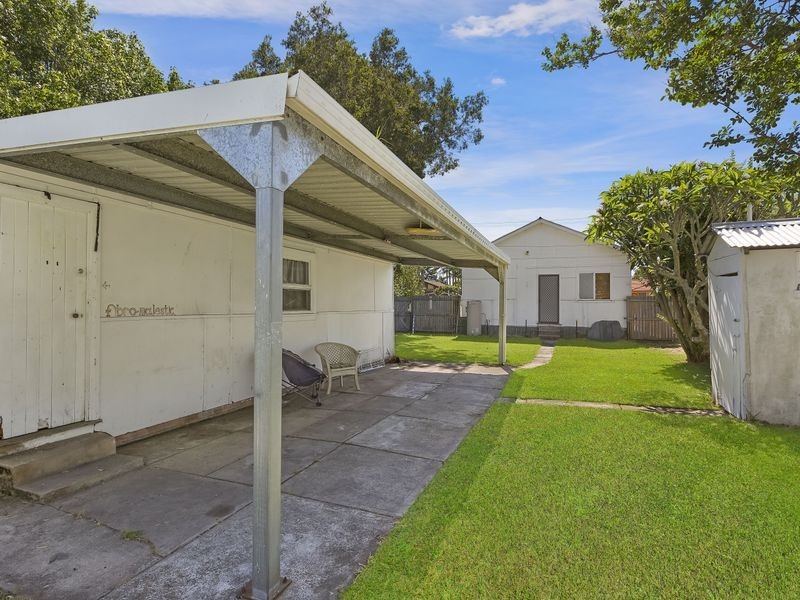 6 Victoria Avenue, Toukley NSW 2263