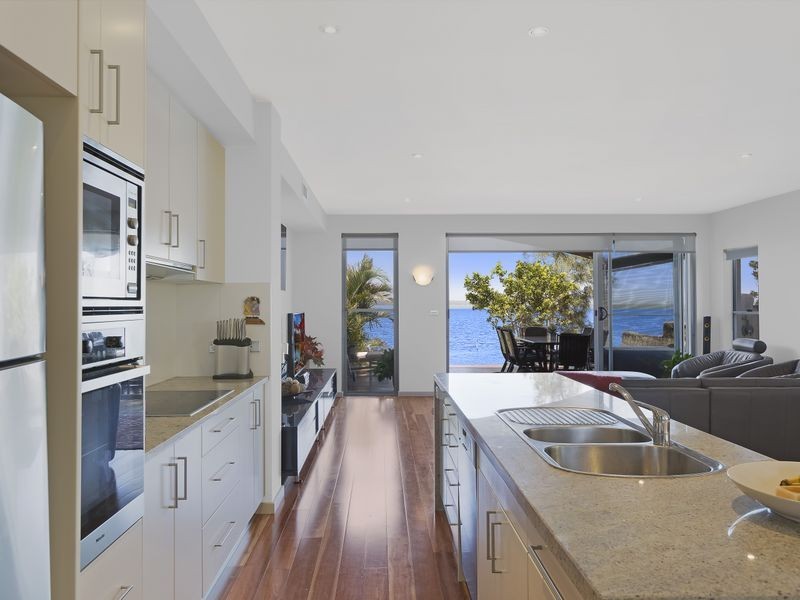 11 Moss Avenue, Toukley NSW 2263